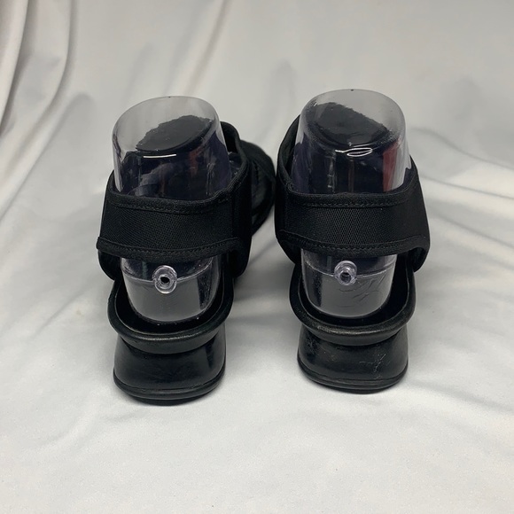 🔥1/2 of Summer Sale!🔥 STUART WEITZMAN Giver Demi Stretch Sandals - Picture 5 of 8